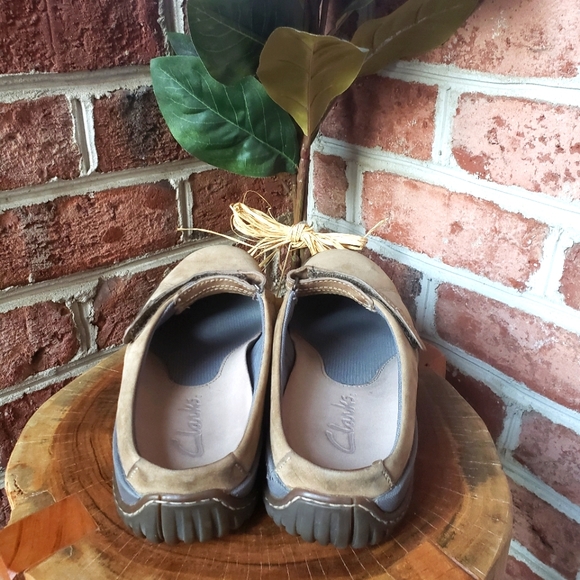 CLARKS Nubuck Leather Mules - Picture 3 of 4